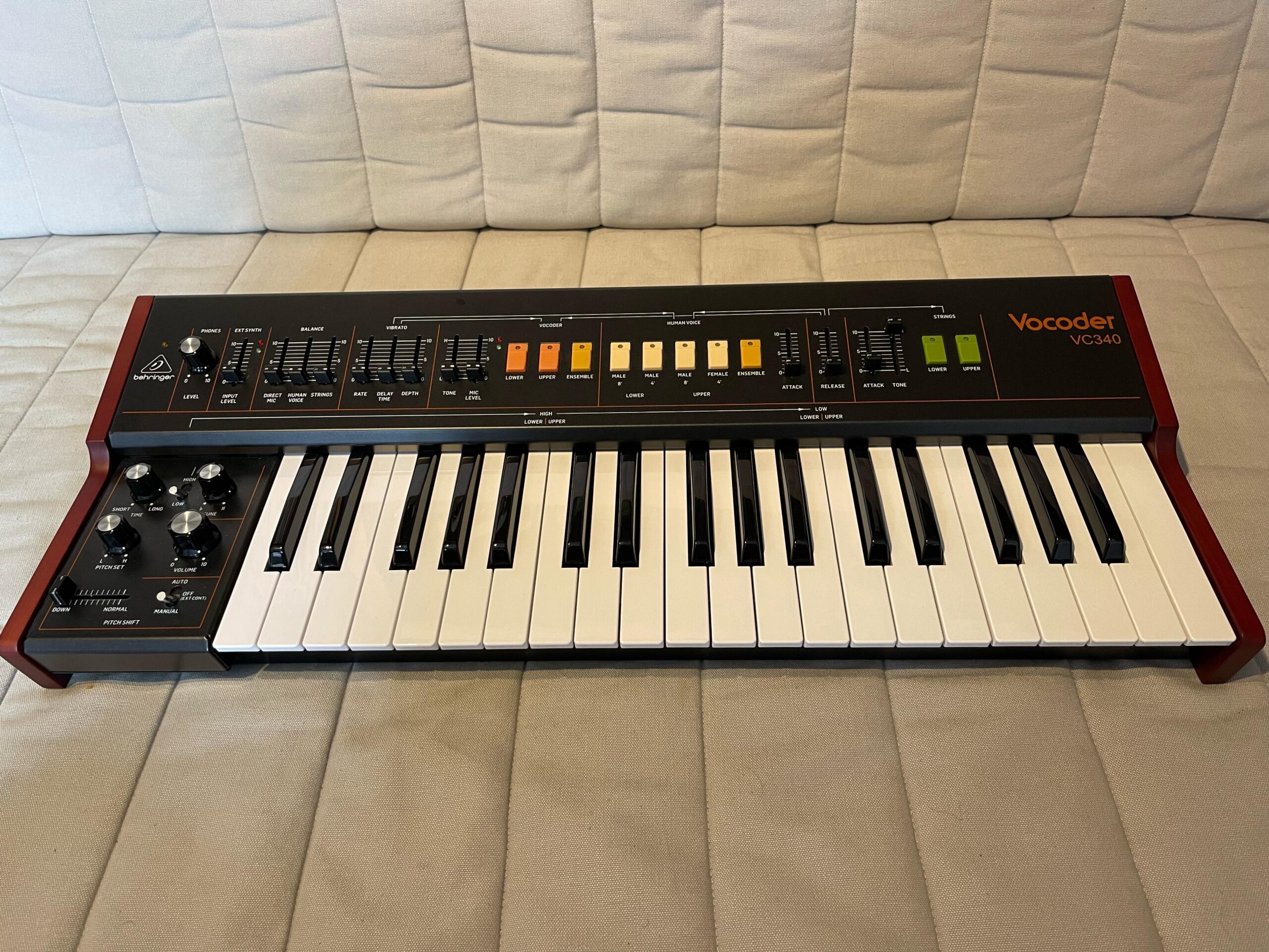 Behringer - Vocoder VC340 - BBE Music - Barely Breaking Even